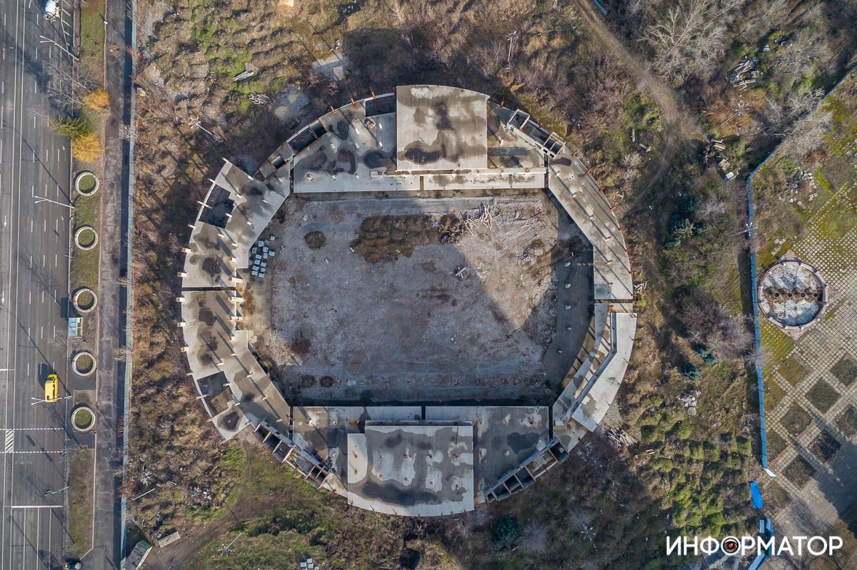 Недобудована баскетбольна арена Недобудована баскетбольна арена