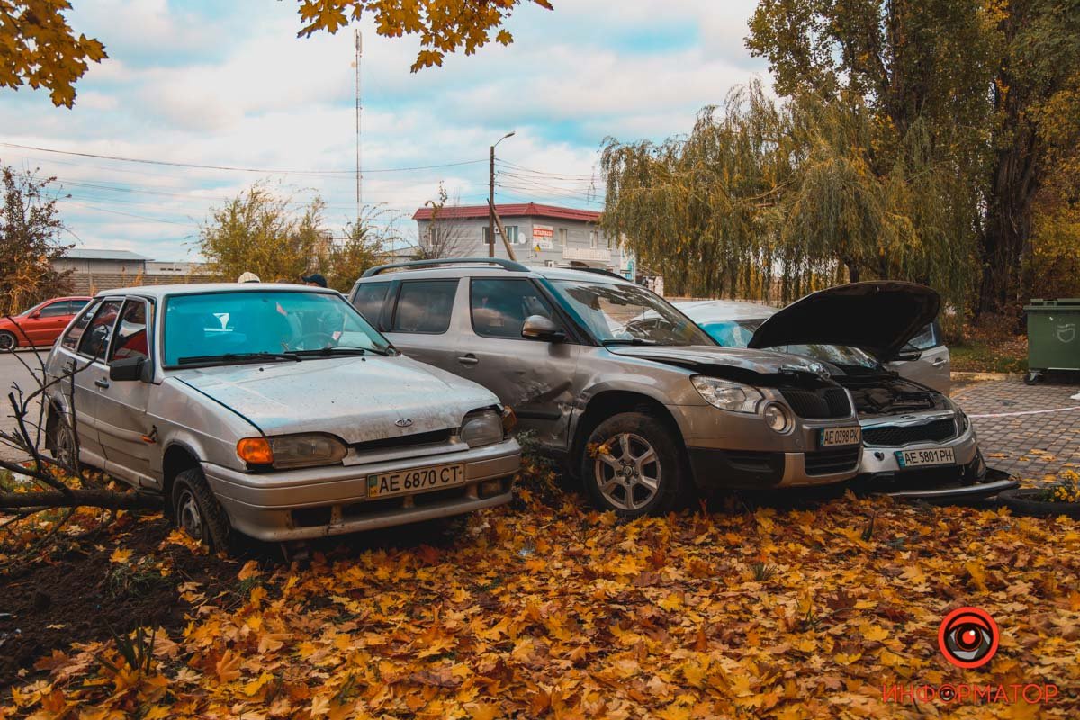 Авто відкнуло