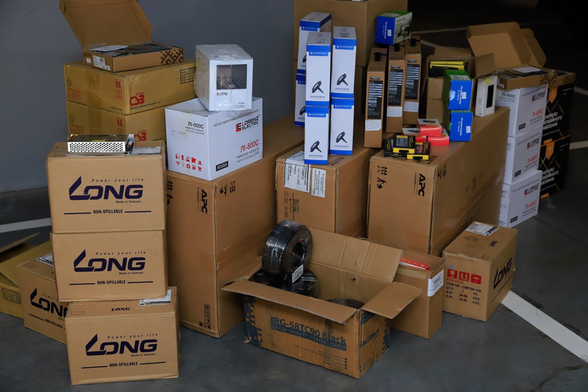 Протиударні бокси зв’язку та устаткування до них