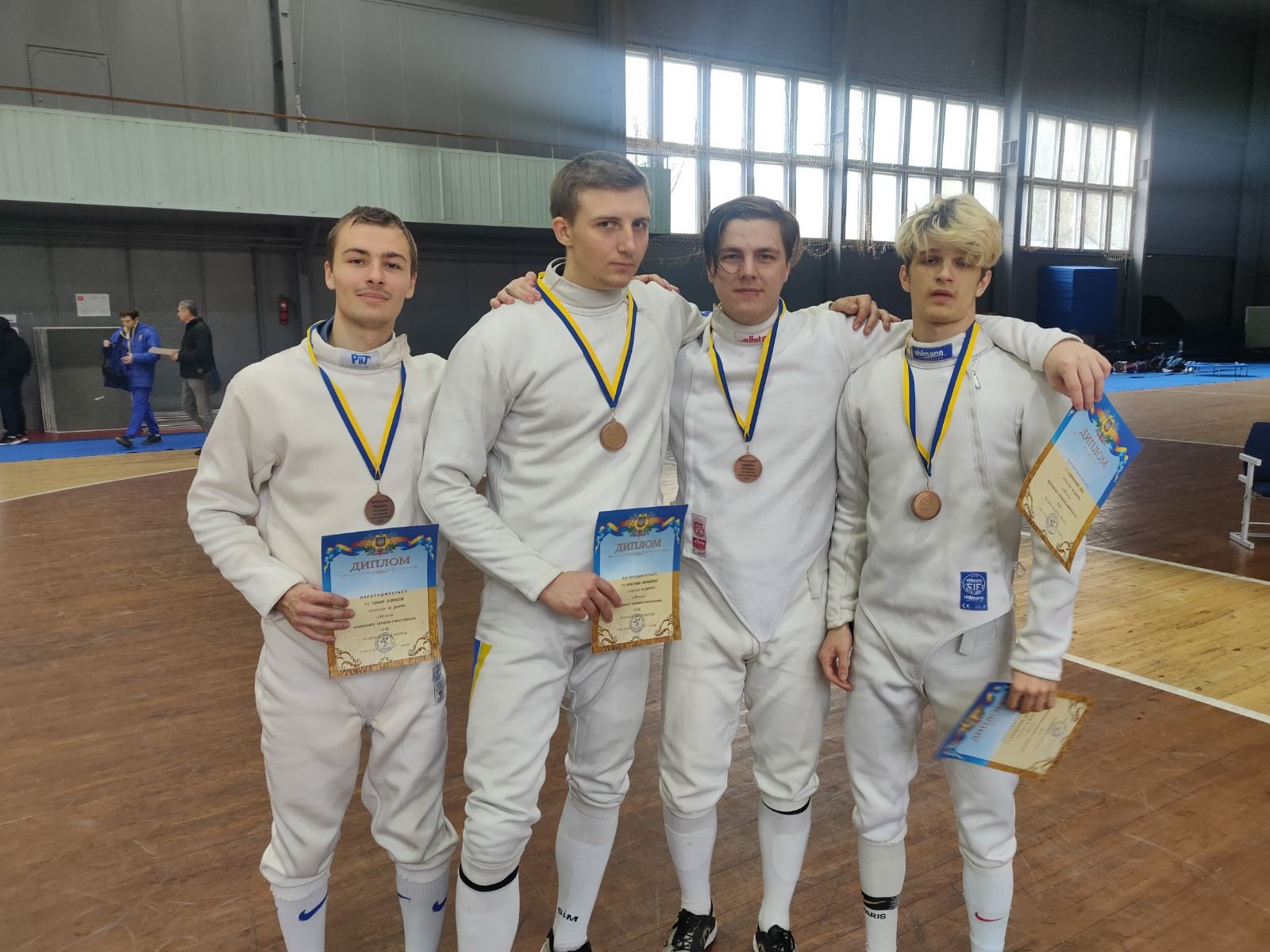 Команда з Дніпра Команда з Дніпра