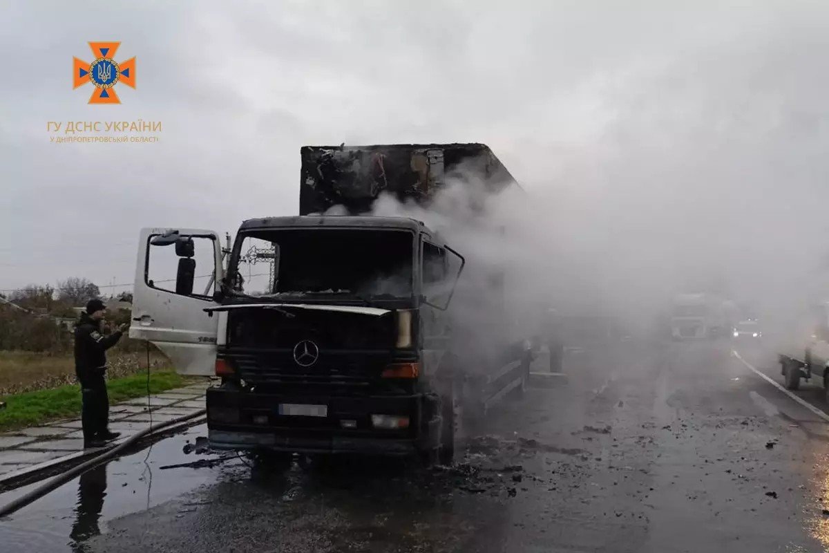 У середу, 26 жовтня, на вулиці Центральна Дніпропетровської області сталася пожежа