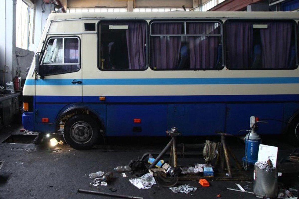 40 машин ще чекають на ремонт