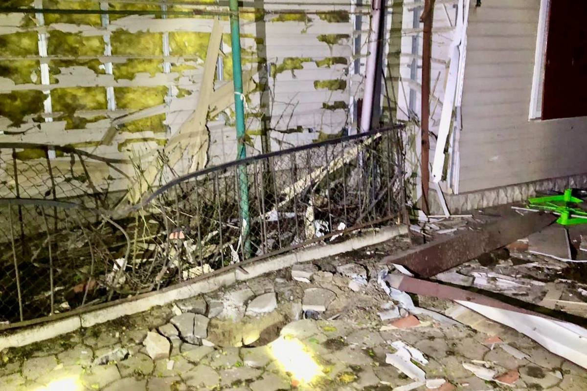 Атакували РСЗВ, важкою артилерією та дронами-камікадзе Атакували РСЗВ, важкою артилерією та дронами-камікадзе