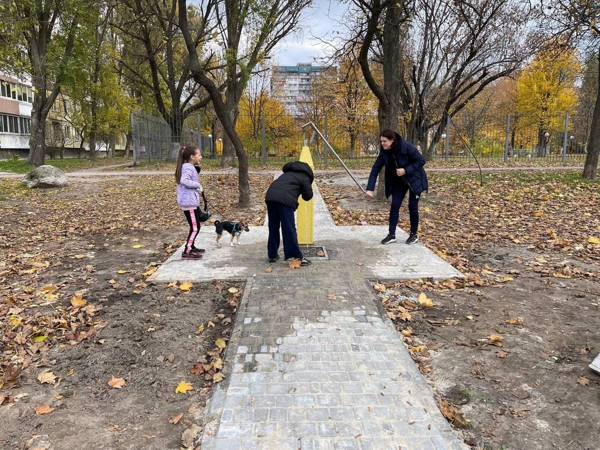 Свердловини з водою по Дніпру