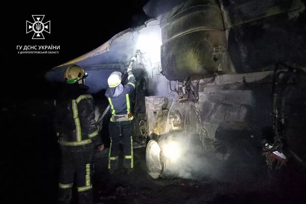 Згоріли два комбайни