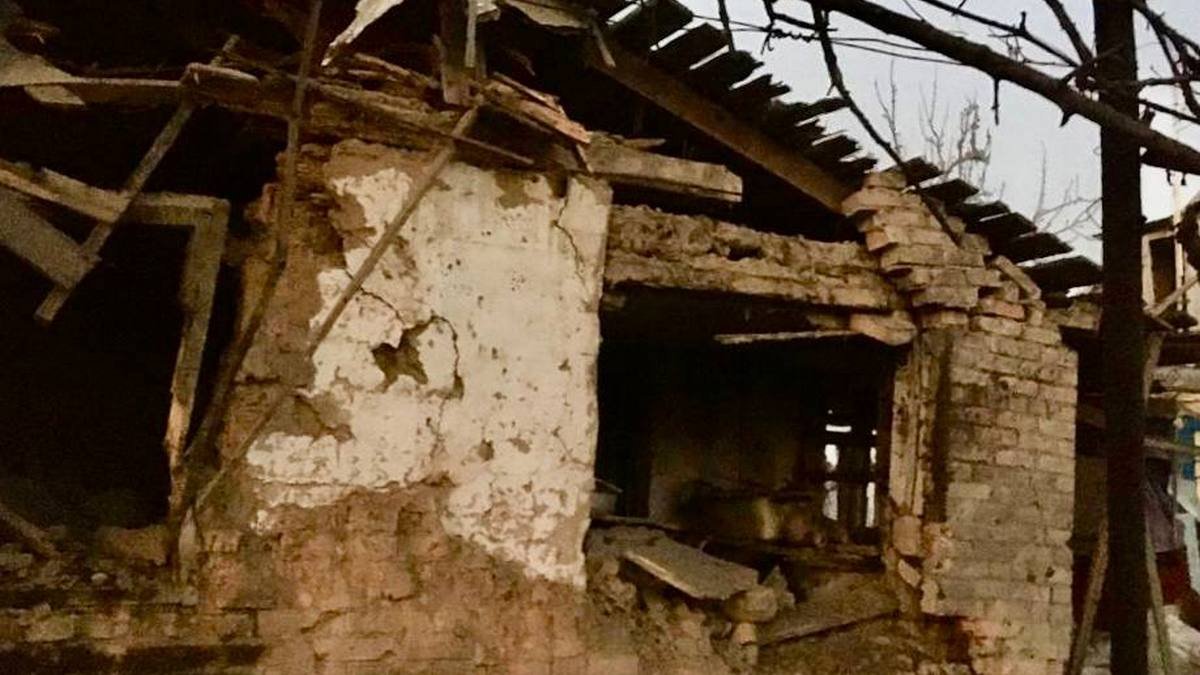 "Снаряд прилетів у житловий будинок": у Дніпропетровській області росіяни вбили людину