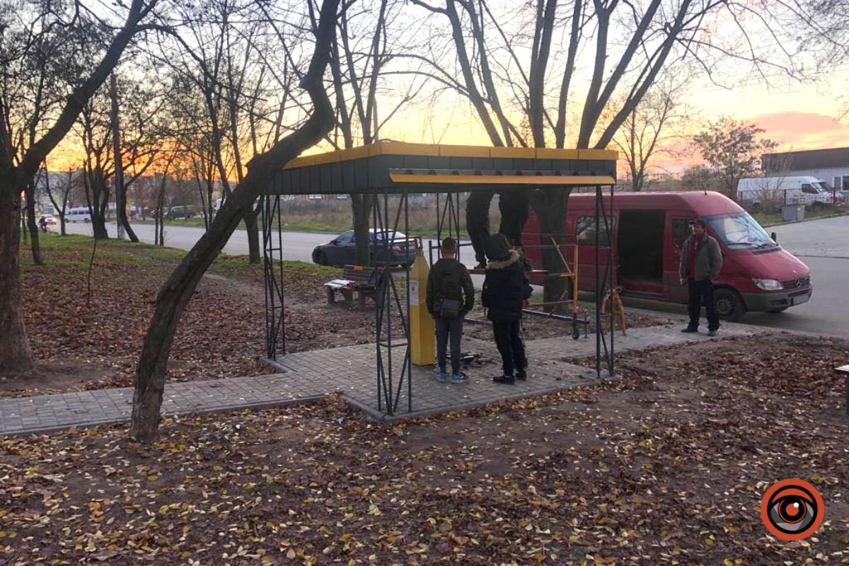 Колонка на вулиці Генерала Захарченка Колонка на вулиці Генерала Захарченка