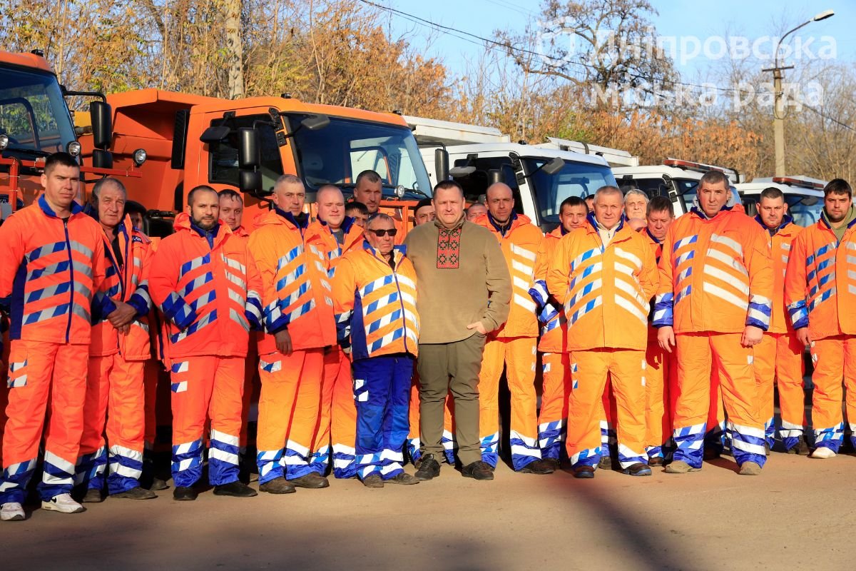 І майже пів тисячі комунальників