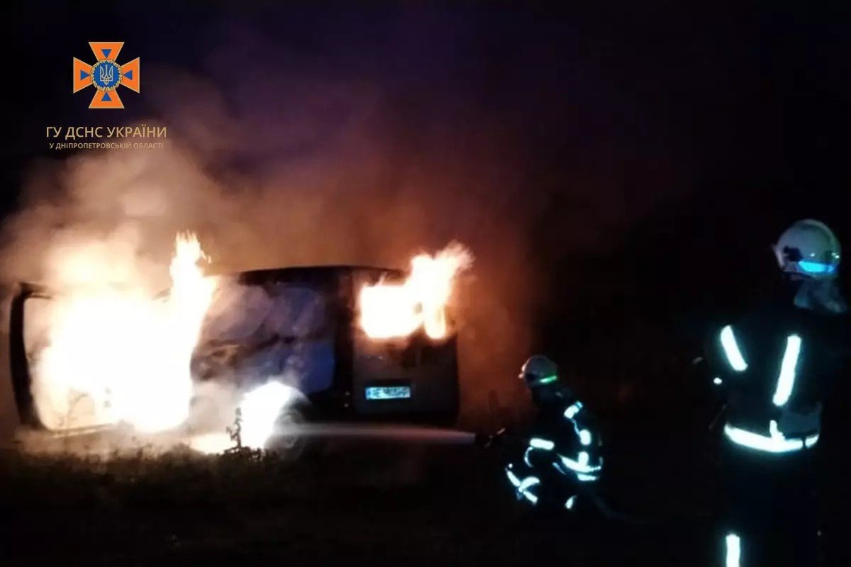 У Дніпропетровській області, на вулиці Дружби, виникла пожежа У Дніпропетровській області, на вулиці Дружби, виникла пожежа