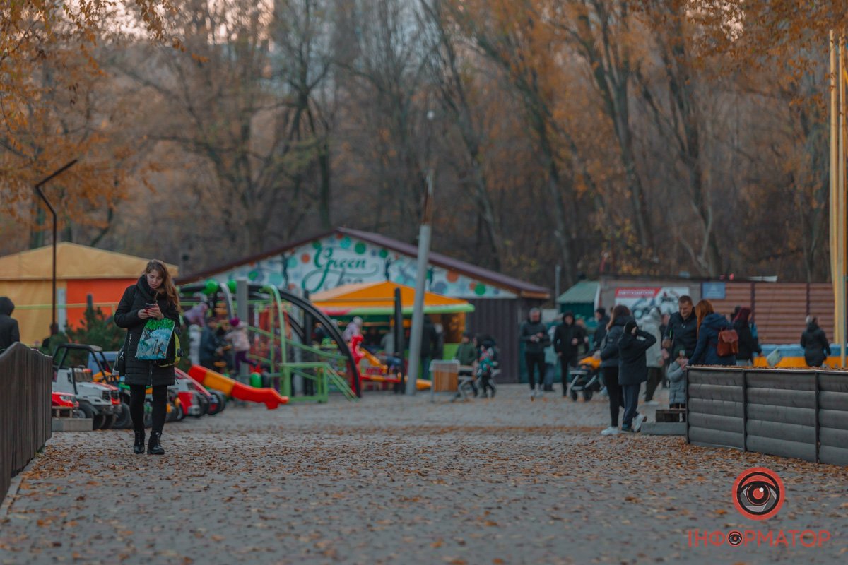 Кожен зайнятий своєю справою Кожен зайнятий своєю справою