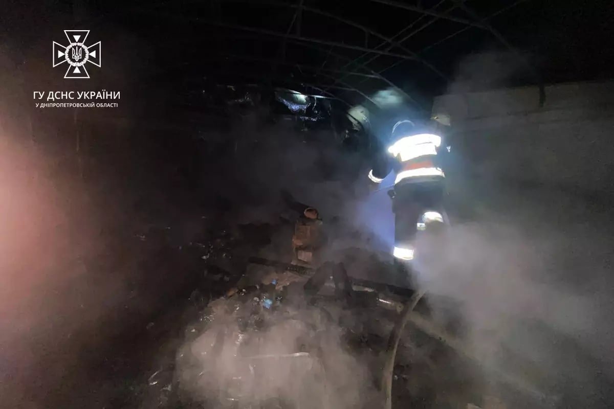 Полум'я ледь не перекинулася на будинок Полум'я ледь не перекинулася на будинок