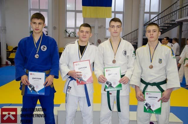 Неодноразово виборював нагороди