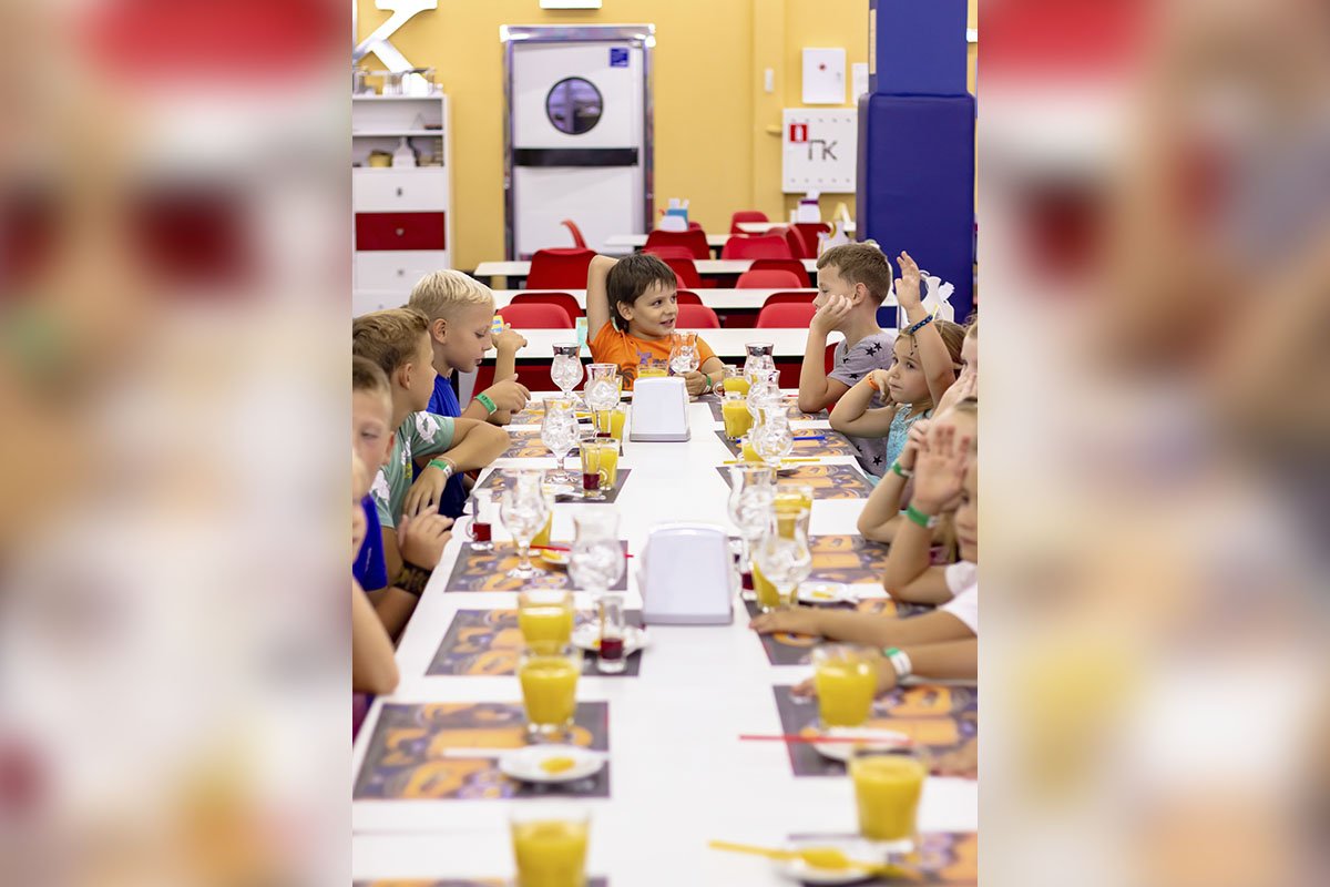 Чимало дитячих розваг Чимало дитячих розваг