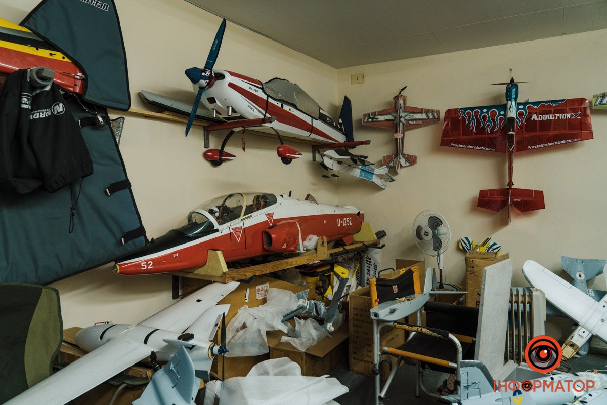 Розпочалося все з авіамоделювання Розпочалося все з авіамоделювання