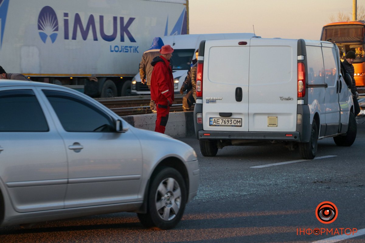 Машини зазнали значних пошкоджень Машини зазнали значних пошкоджень