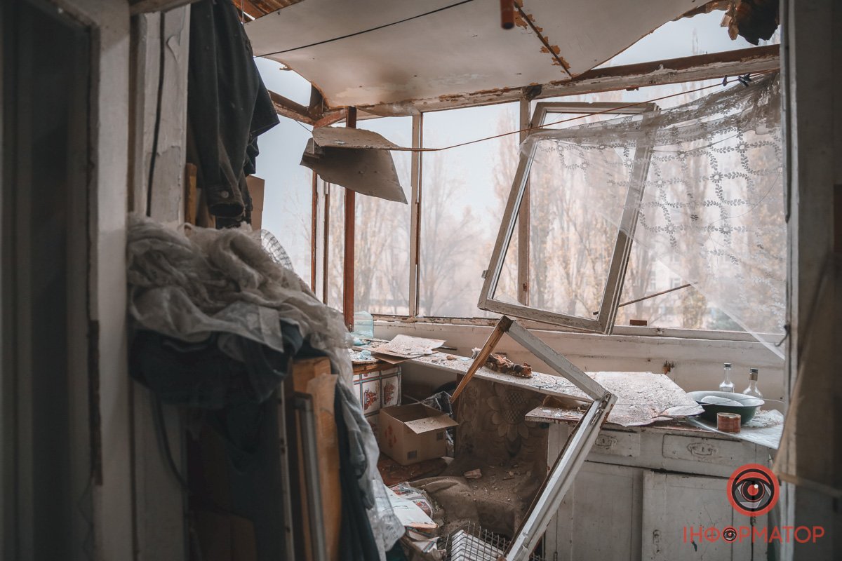 Розбиті віконні рами