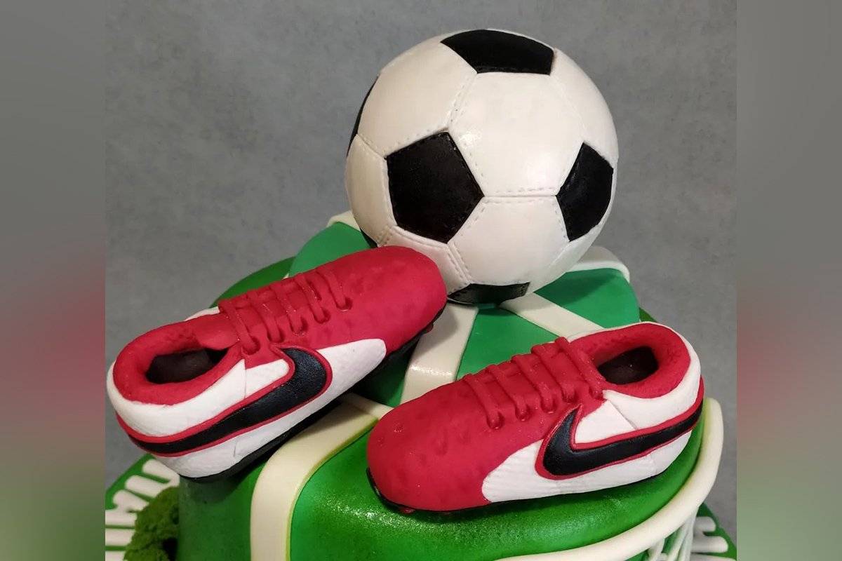 Кондитер із Дніпра не перестає вражати своїми кулінарними витворами Кондитер із Дніпра не перестає вражати своїми кулінарними витворами