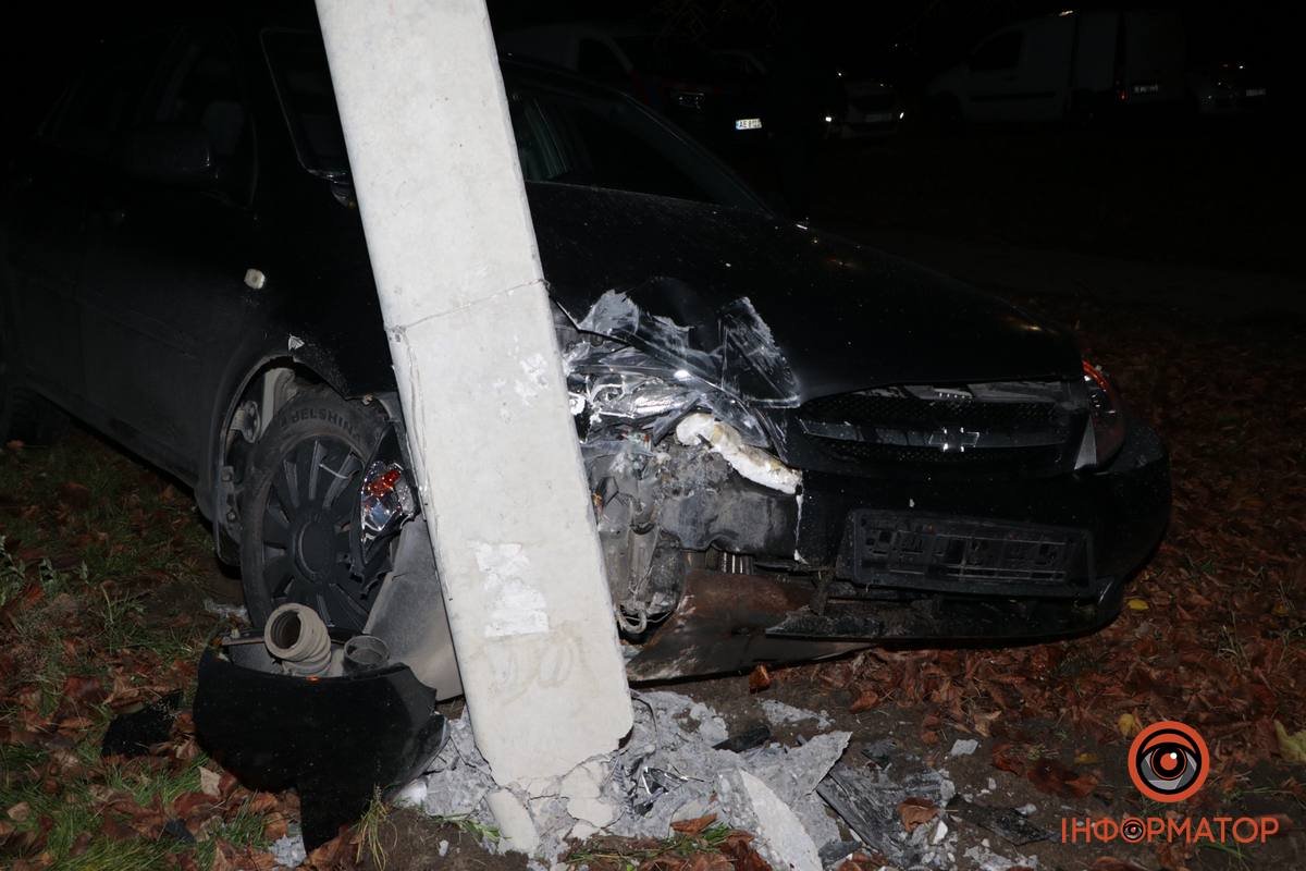 У суботу, 19 жовтня, у Дніпрі на вулиці Шолохова сталася аварія У суботу, 19 жовтня, у Дніпрі на вулиці Шолохова сталася аварія