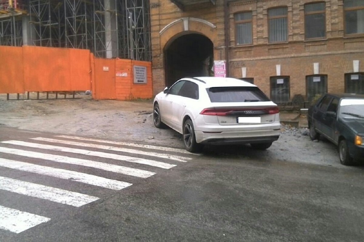 112 автівок забрали на штрафмайданчик 112 автівок забрали на штрафмайданчик