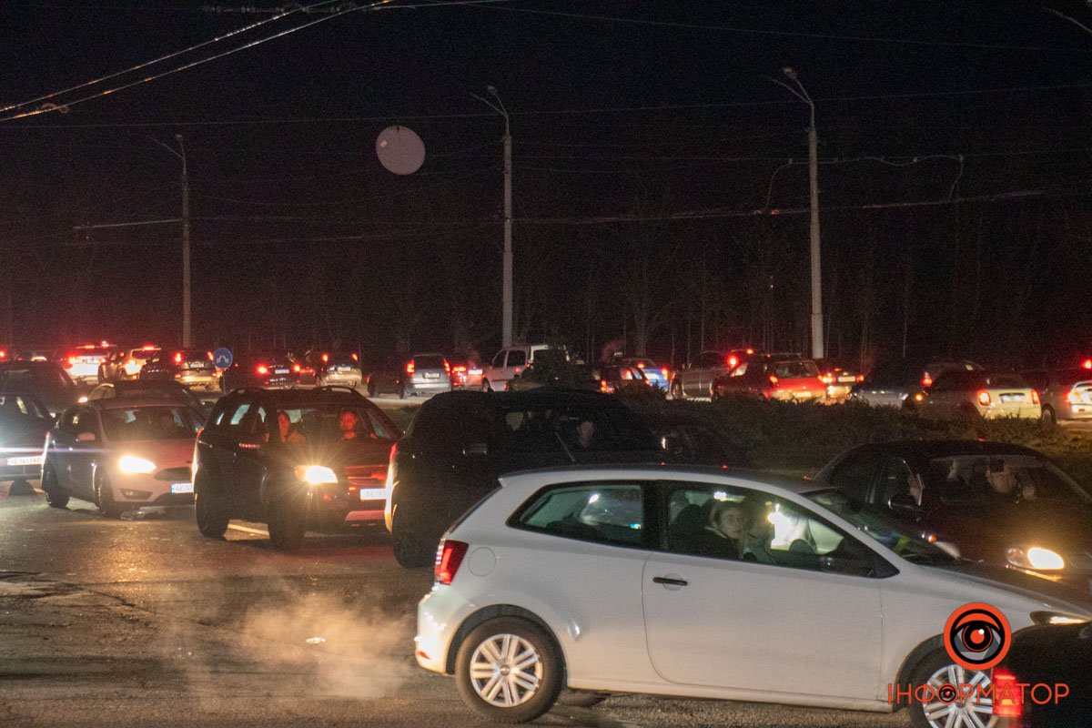 Дніпро вистоїть