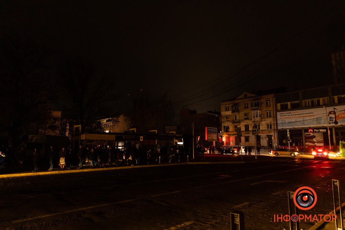 Оператори Інформатора проїхалися містом та покажуть, як воно виглядає під час тотального блекауту