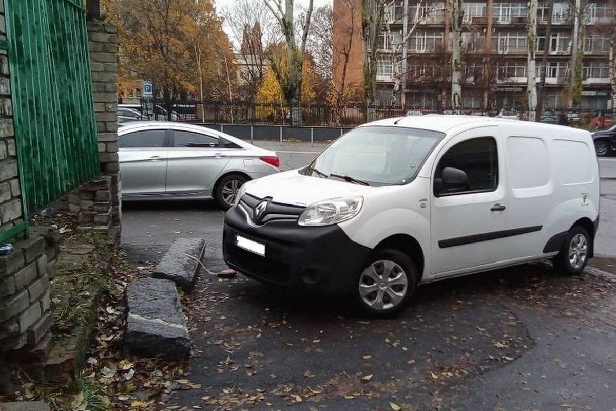 Дотримуйтесь ПДР