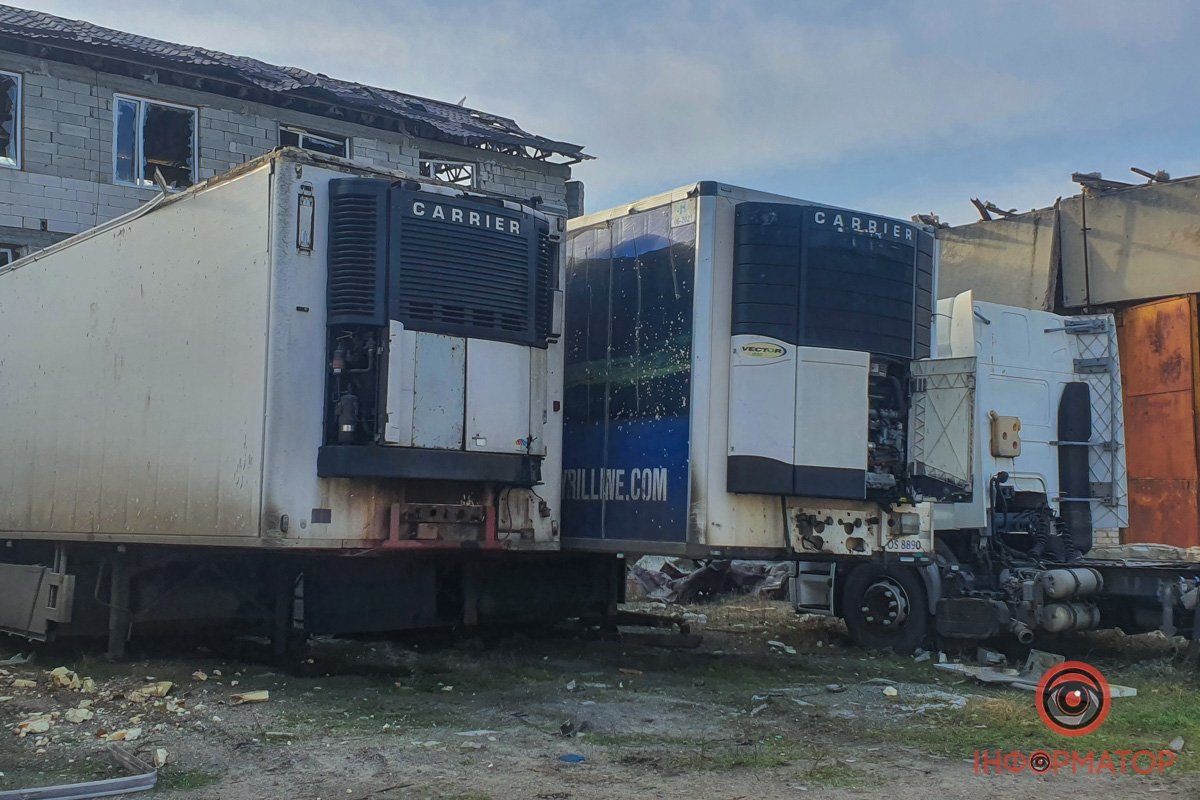 Понівечені вантажівки Понівечені вантажівки