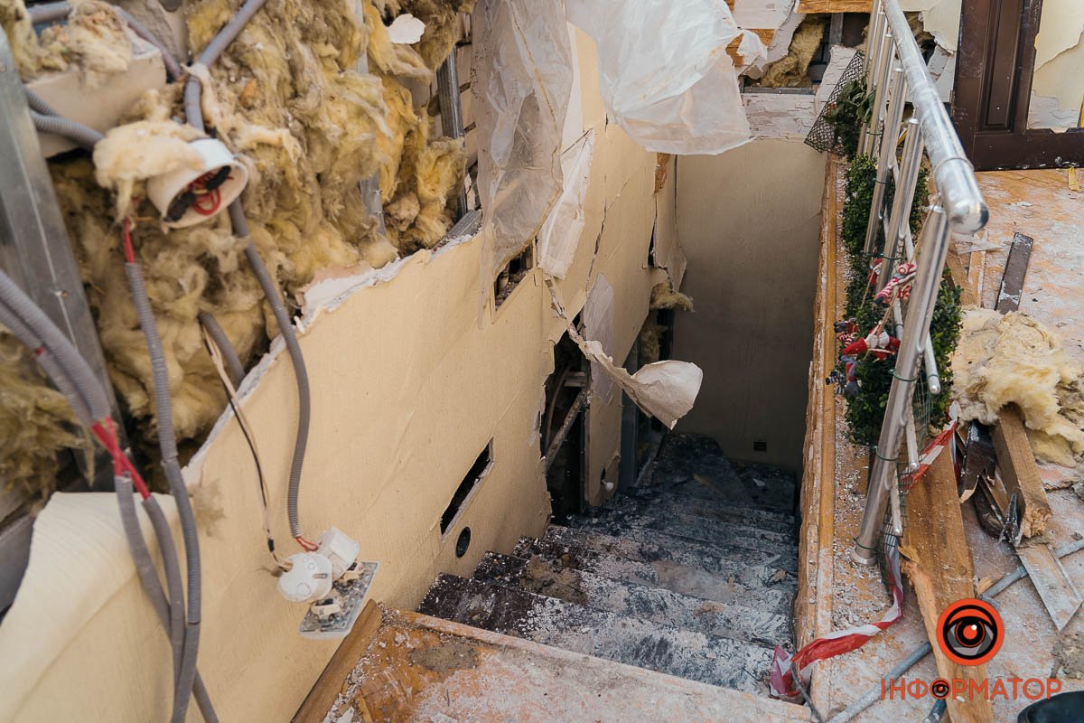 Другого поверху немає Другого поверху немає