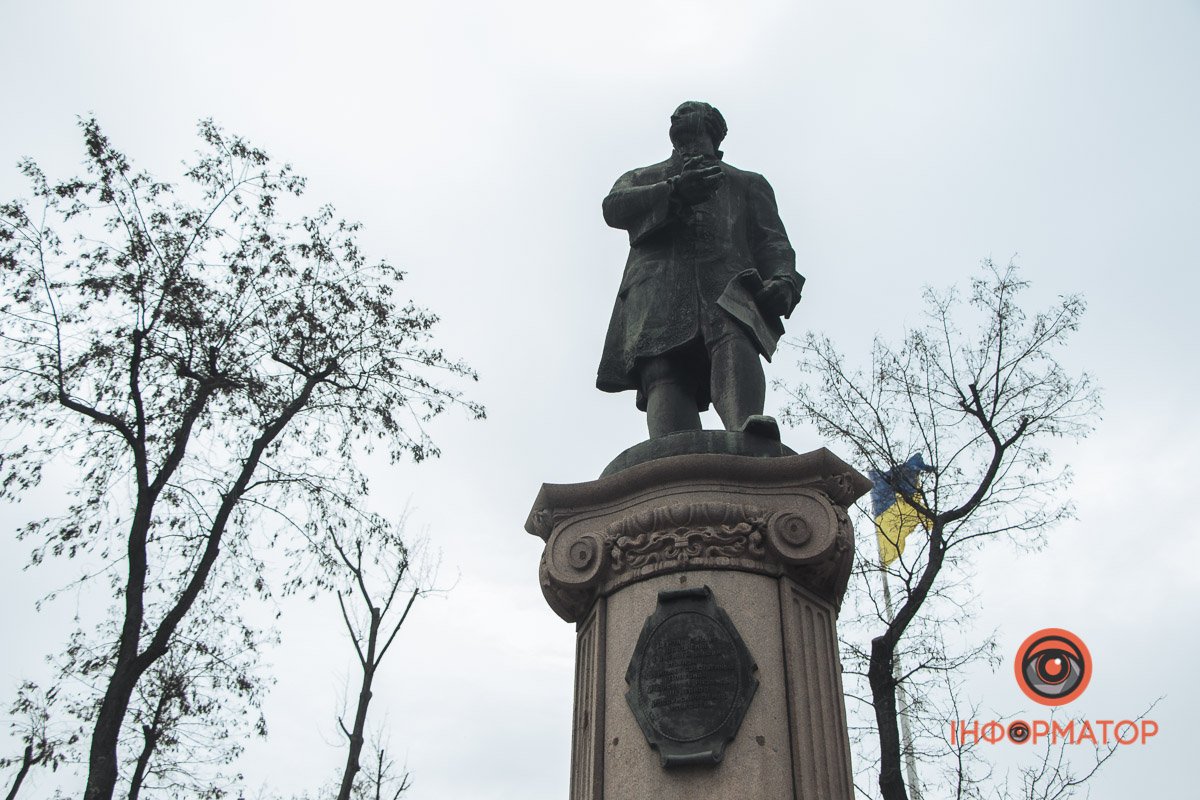 Пам’ятник Михайлу Ломоносові