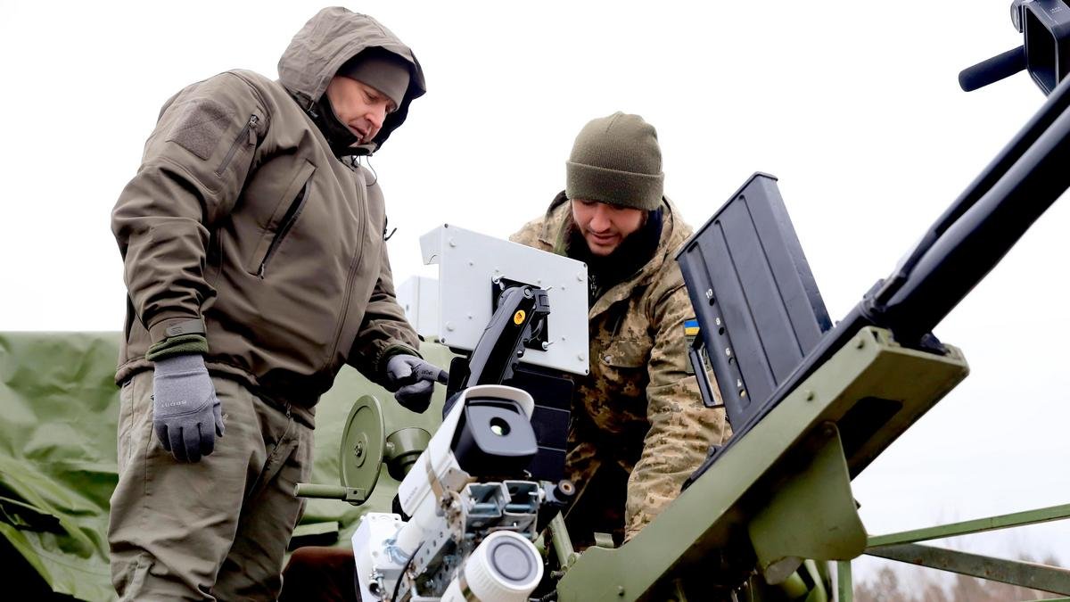 Нині ж озброєння оснастили приладами нічного бачення Нині ж озброєння оснастили приладами нічного бачення