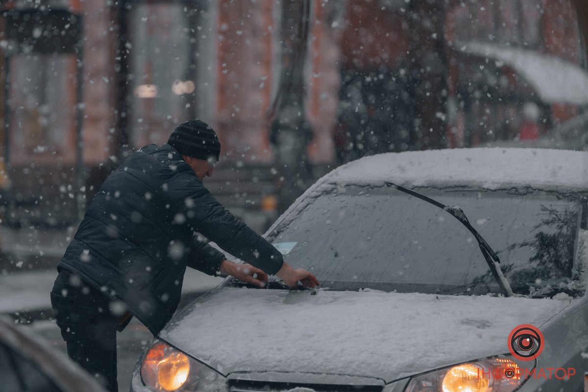 Весь у справах