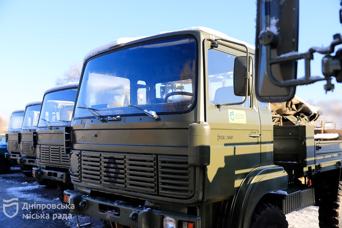 Вантажівки для ЗСУ