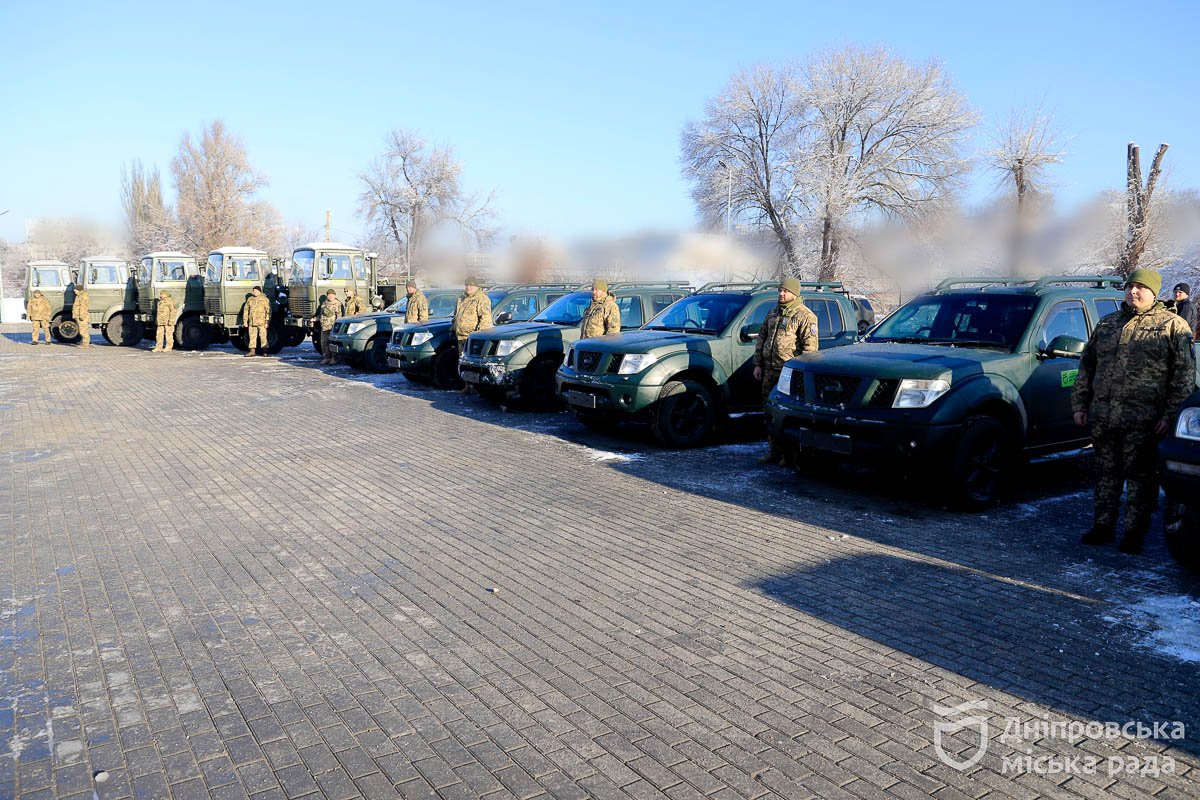 Усі машини підходять для пересування бездоріжжям