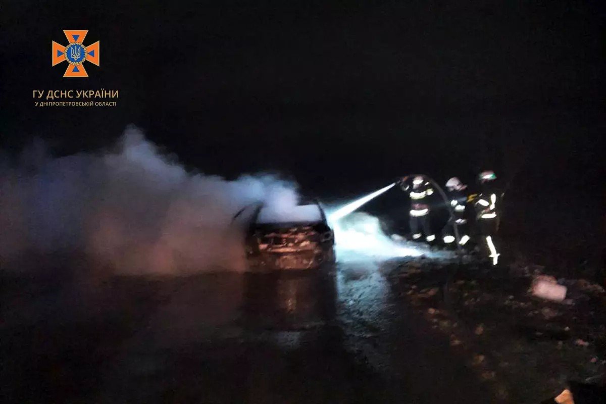 На автошляху М-29 Харків-Дніпро, неподалік селища міського типу Губиниха, виникла пожежа