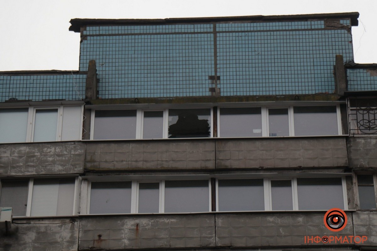 На Гідропарковій чоловік вистрибнув з вікна на 16 поверсі