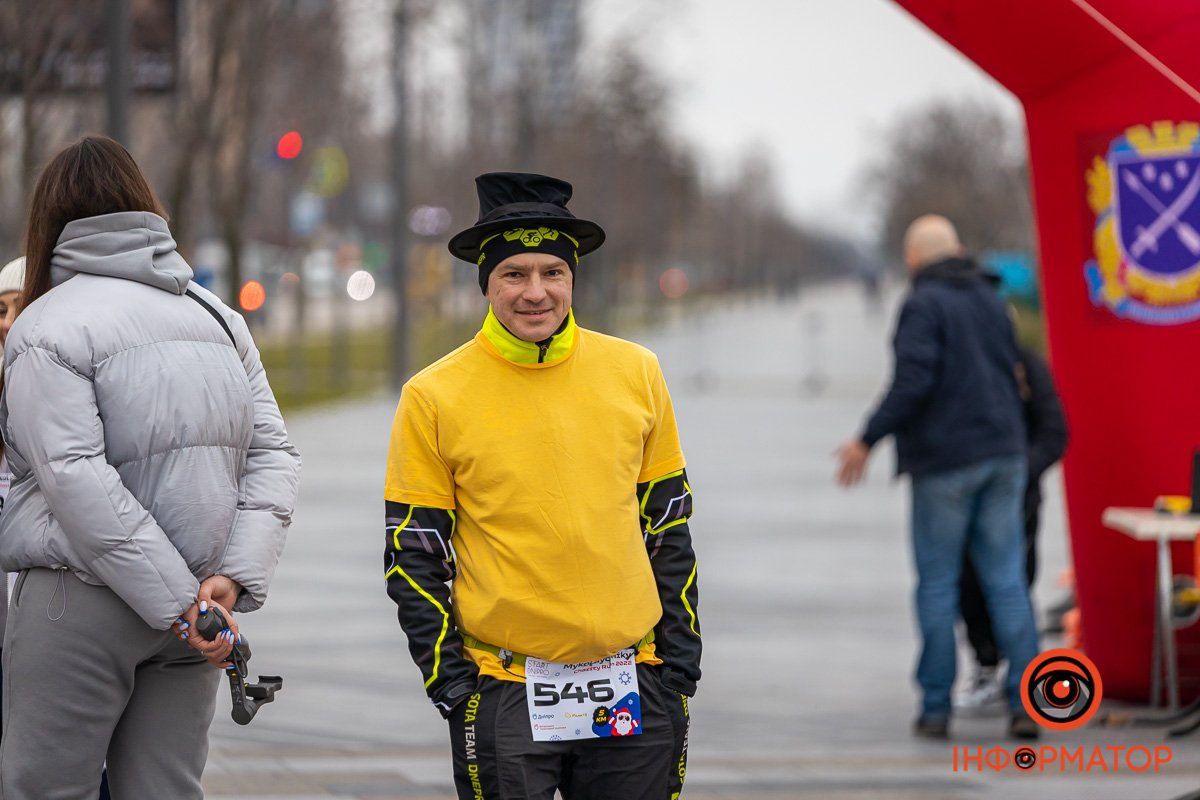 "Сиииир" "Сиииир"