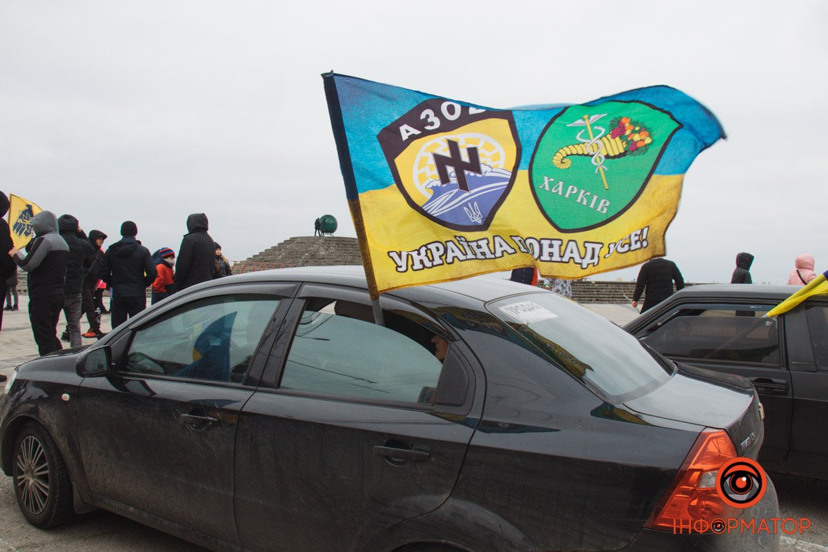 Машина з флагами Машина з флагами