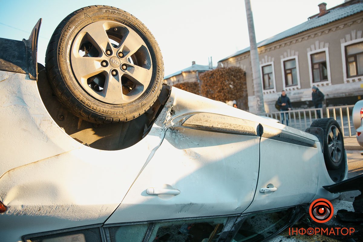 Приблизно о 8:00 Приблизно о 8:00