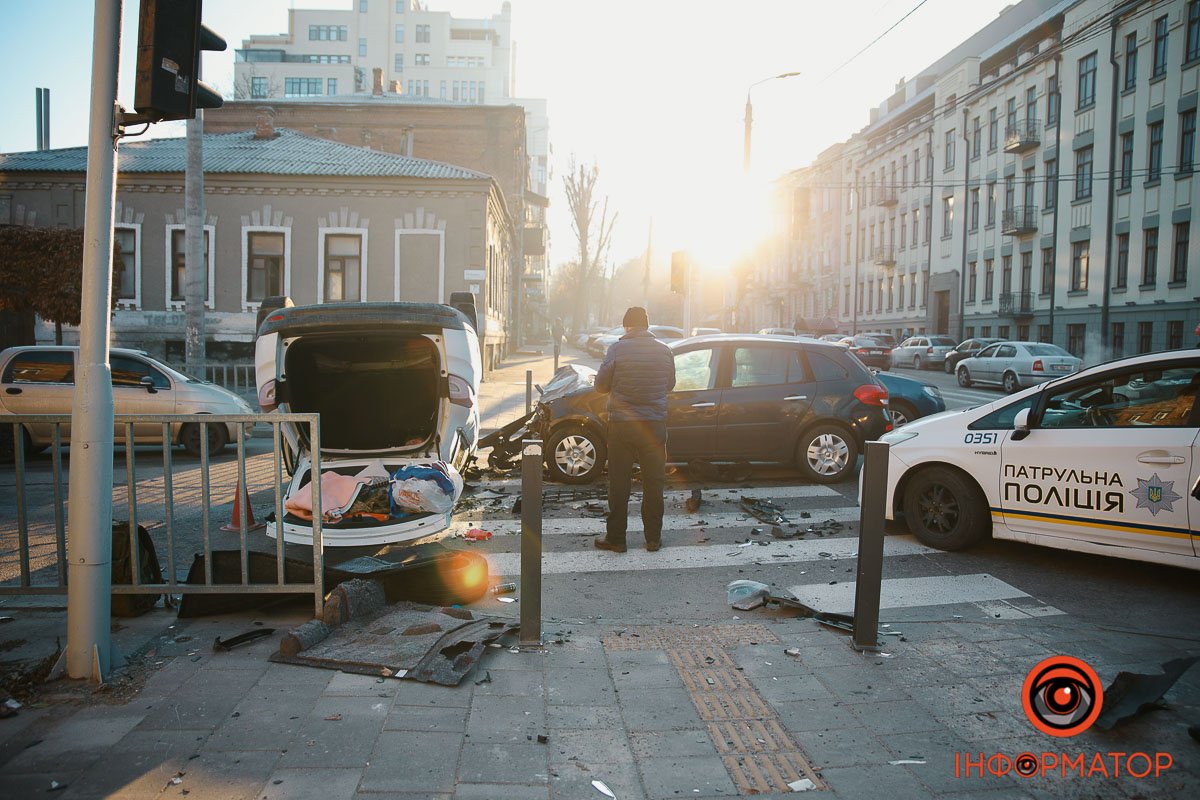 Зіштовхнулися два Renault Зіштовхнулися два Renault