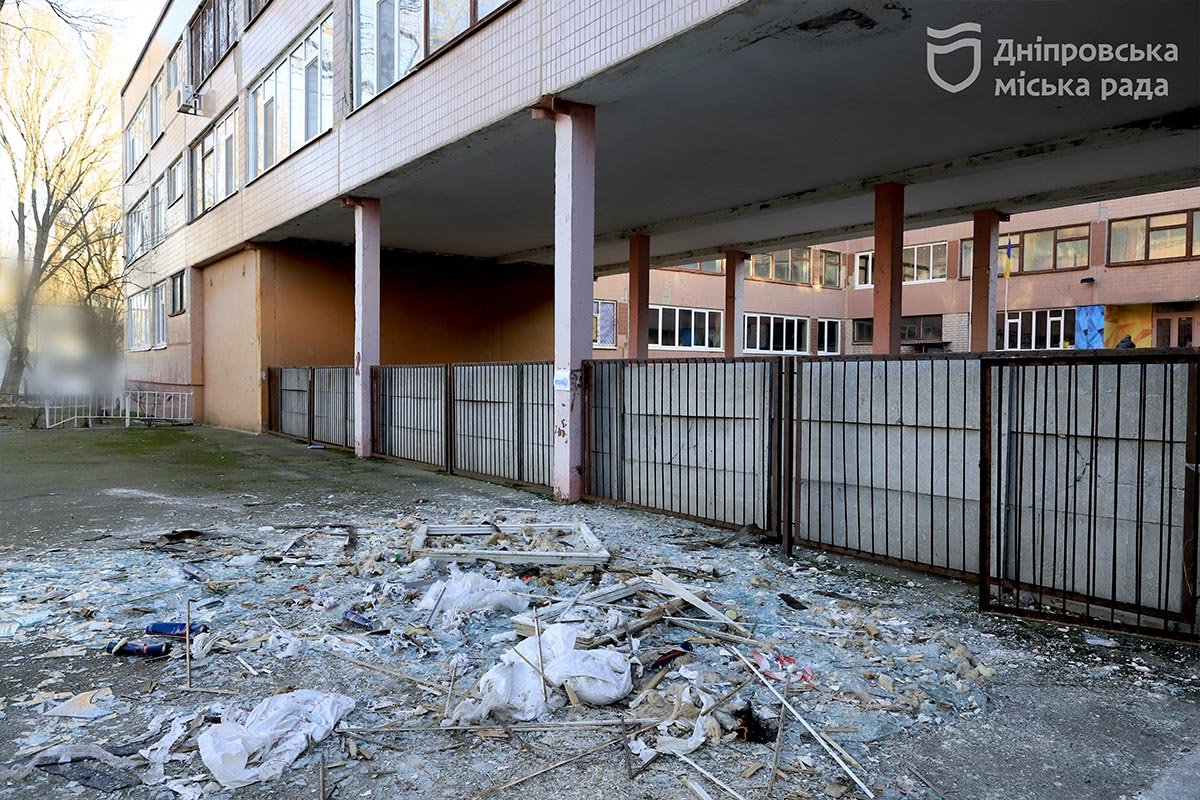 Вибуховою хвилею у місцевій лікарні вибило понад пів сотні вікон