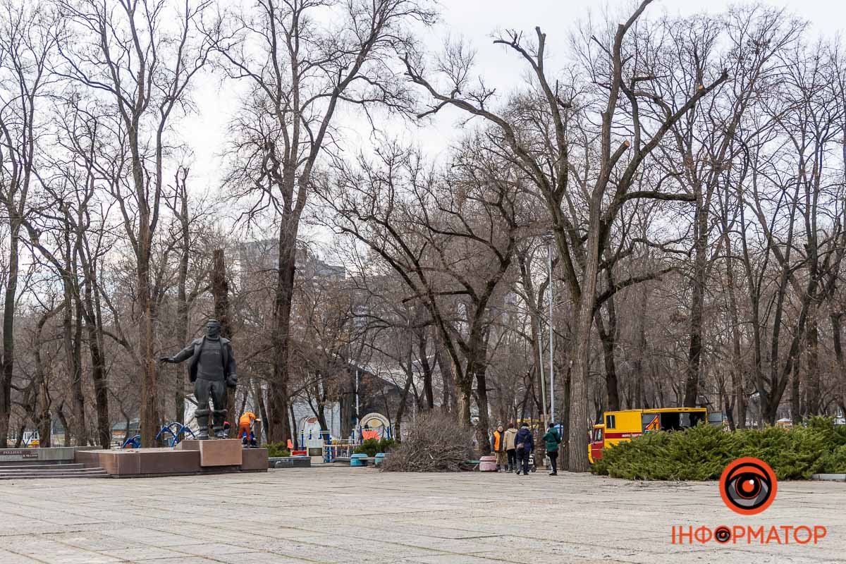 У парку Глоби позбудуться пам'ятника Чкалову У парку Глоби позбудуться пам'ятника Чкалову