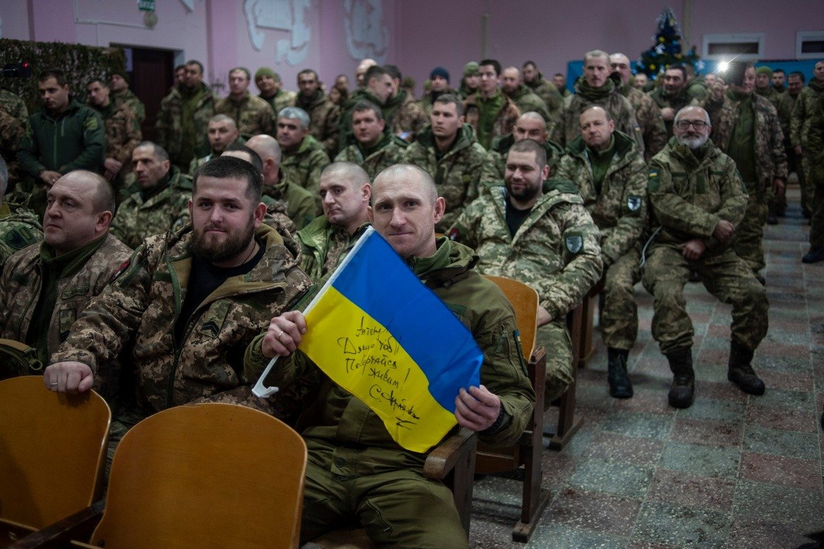 Мужні Захисники