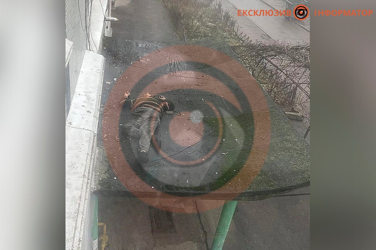 У неділю, 25 грудня, чоловік викинувся з вікна 9 поверху