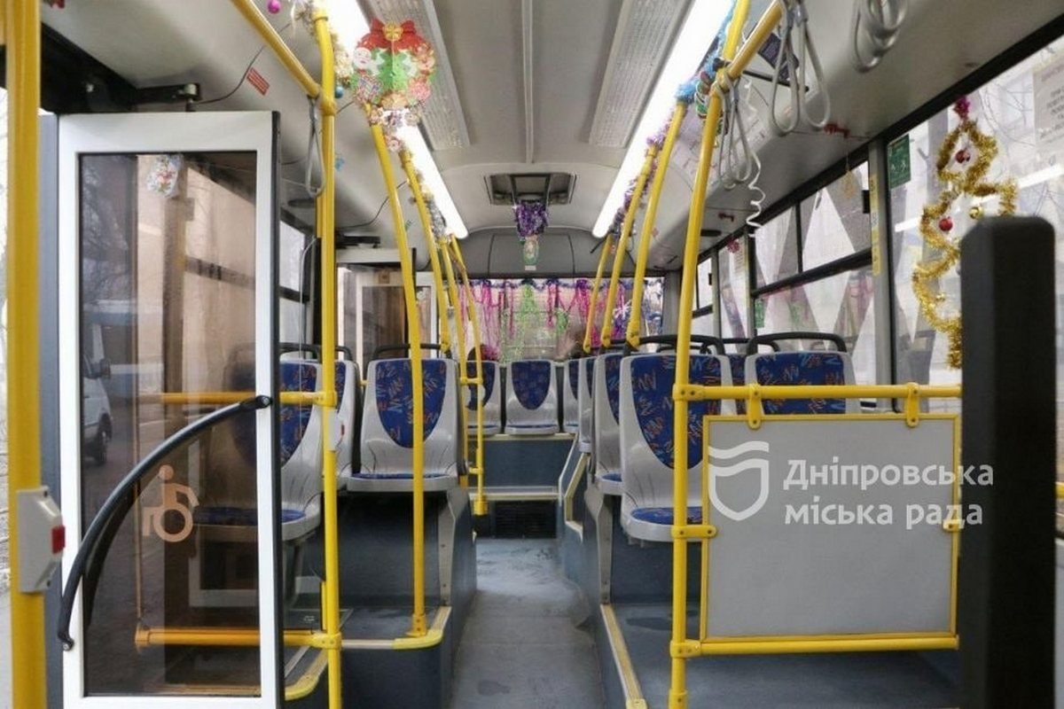 Так прикрасили тролейбуси