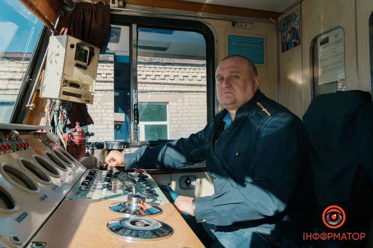  "Залізні" залізничники, які вели потяги навіть під обстрілами, аби евакуювати українців 