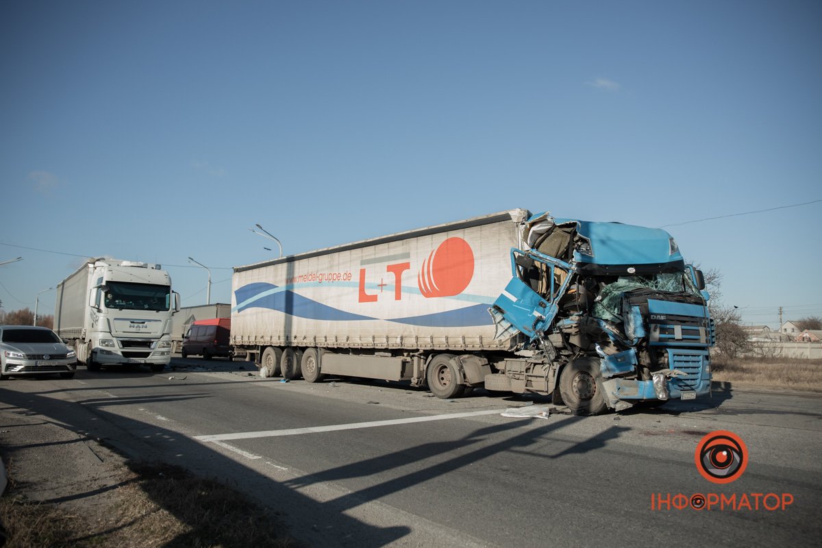 Зіштовхнулися фури MAN та DAF