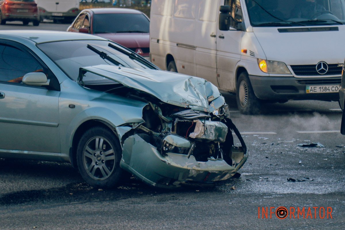 У середу, 11 січня, на перехресті вулиці Ульянова та проспекту Поля сталася аварія