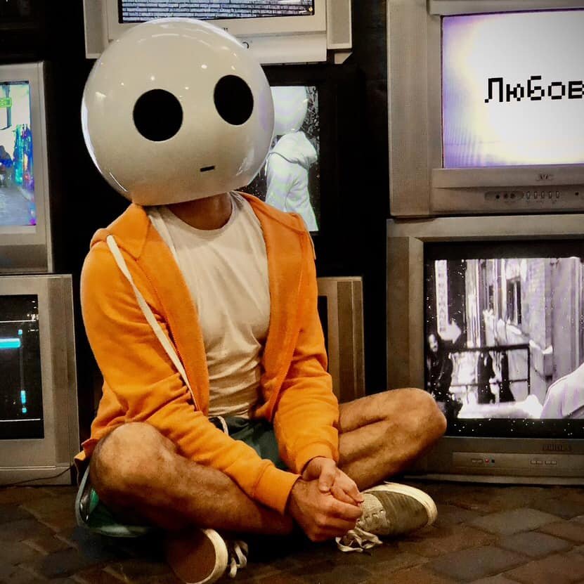 Телевізори знімали в кліпі