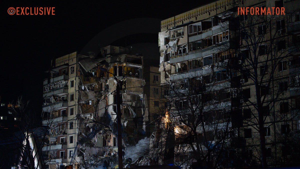 Як у Дніпрі виглядає будинок, зруйнований ворожим ударом: фото з місця трагедії