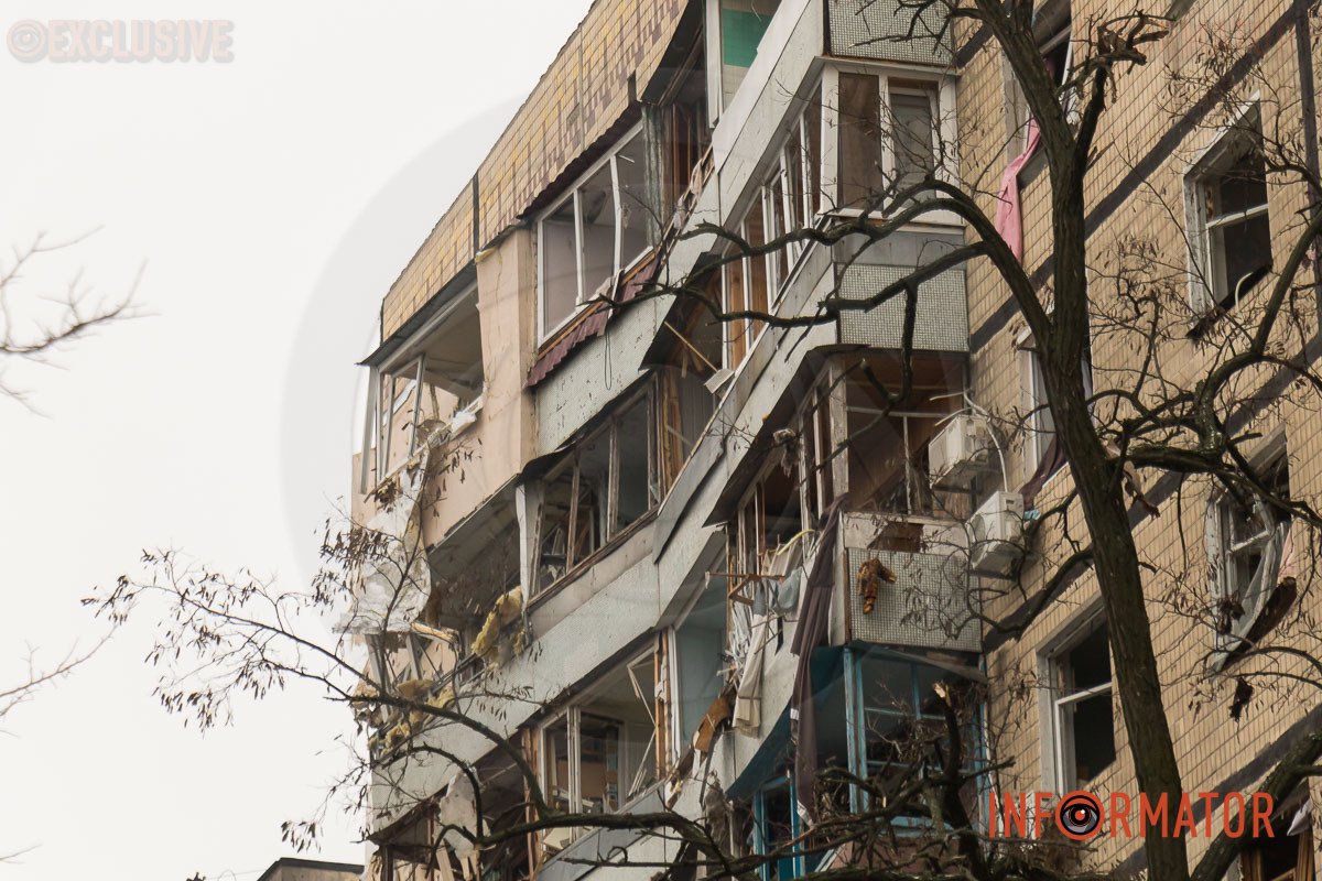 Російська ракета влучила у будинок у Дніпрі Російська ракета влучила у будинок у Дніпрі